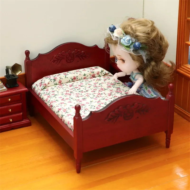 Dollhouse 1:12 Mini Red Wood-bed Bedroom Red Furniture Miniature Items Double-bed OB11 Wardrobe Doll House Kitchen Accessories
Dollhouse 1:12 Mini Red Wood-bed Bedroom Red Furniture Miniature Items Double-bed OB11 Wardrobe Doll House Kitchen Accessories