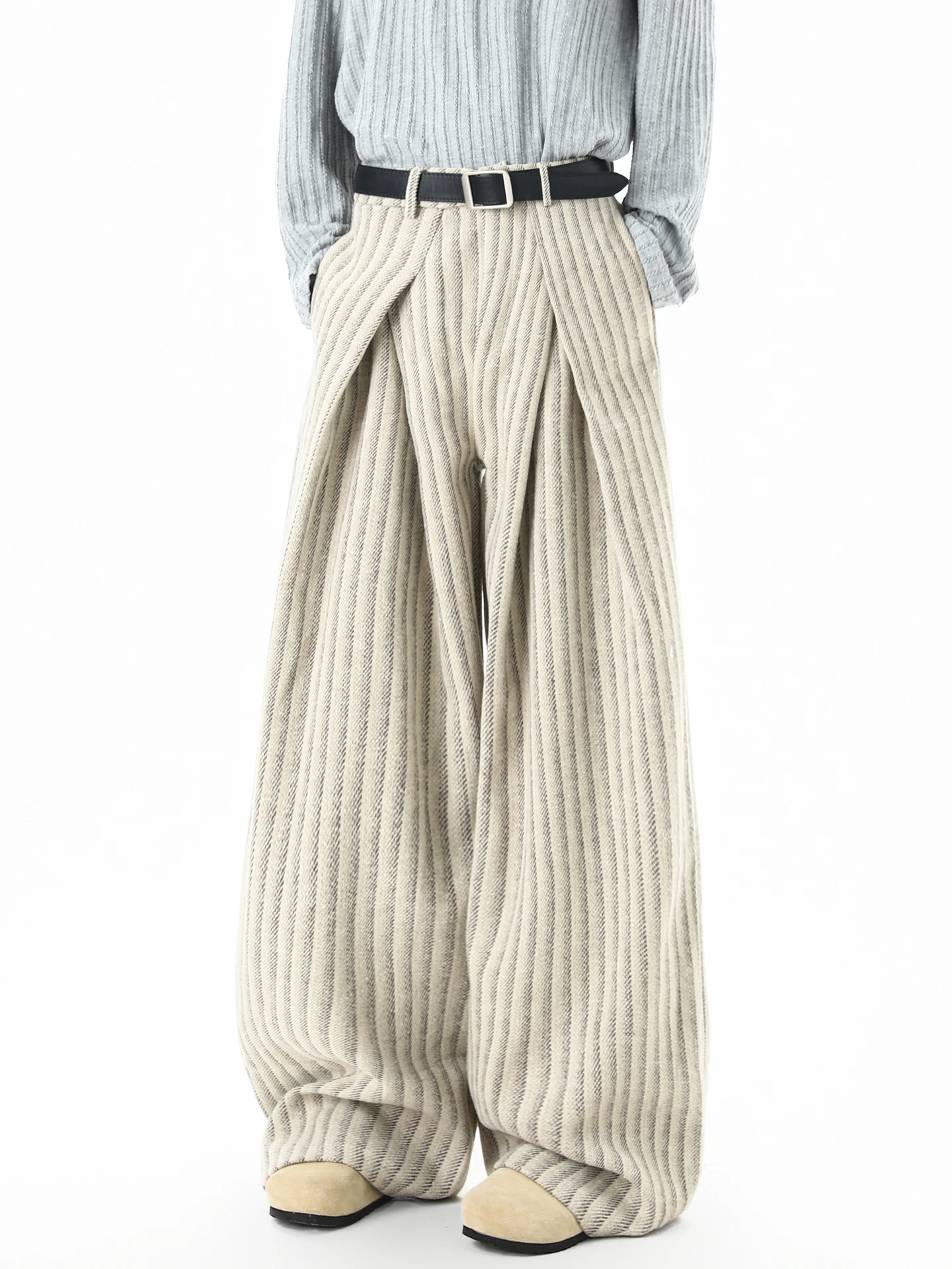 American Retro Pleated Stripe Straight Leg Casual Pants Men's Loose Wide Leg Floor Length Trousers Casual Wear Polyester Fiber
American Retro Pleated Stripe Straight Leg Casual Pants Men's Loose Wide Leg Floor Length Trousers Casual Wear Polyester Fiber