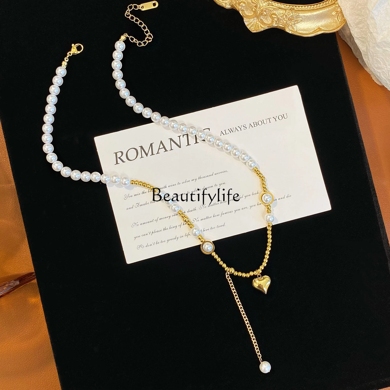 Titanium steel high-end temperament sweater chain girls light luxury high-end accessories
Titanium steel high-end temperament sweater chain girls light luxury high-end accessories