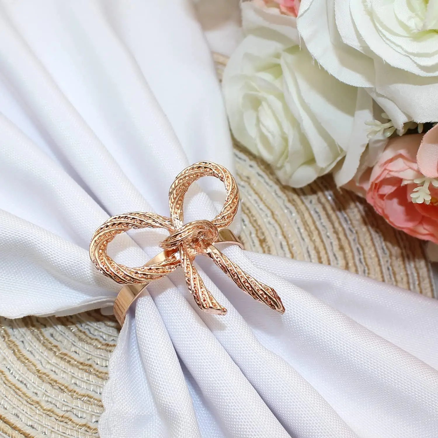 12pcs Napkin Rings Alloy Hollow Out Flower Napkin Holder Dinning Table Christmas Decorations Wedding Decoration
12pcs Napkin Rings Alloy Hollow Out Flower Napkin Holder Dinning Table Christmas Decorations Wedding Decoration