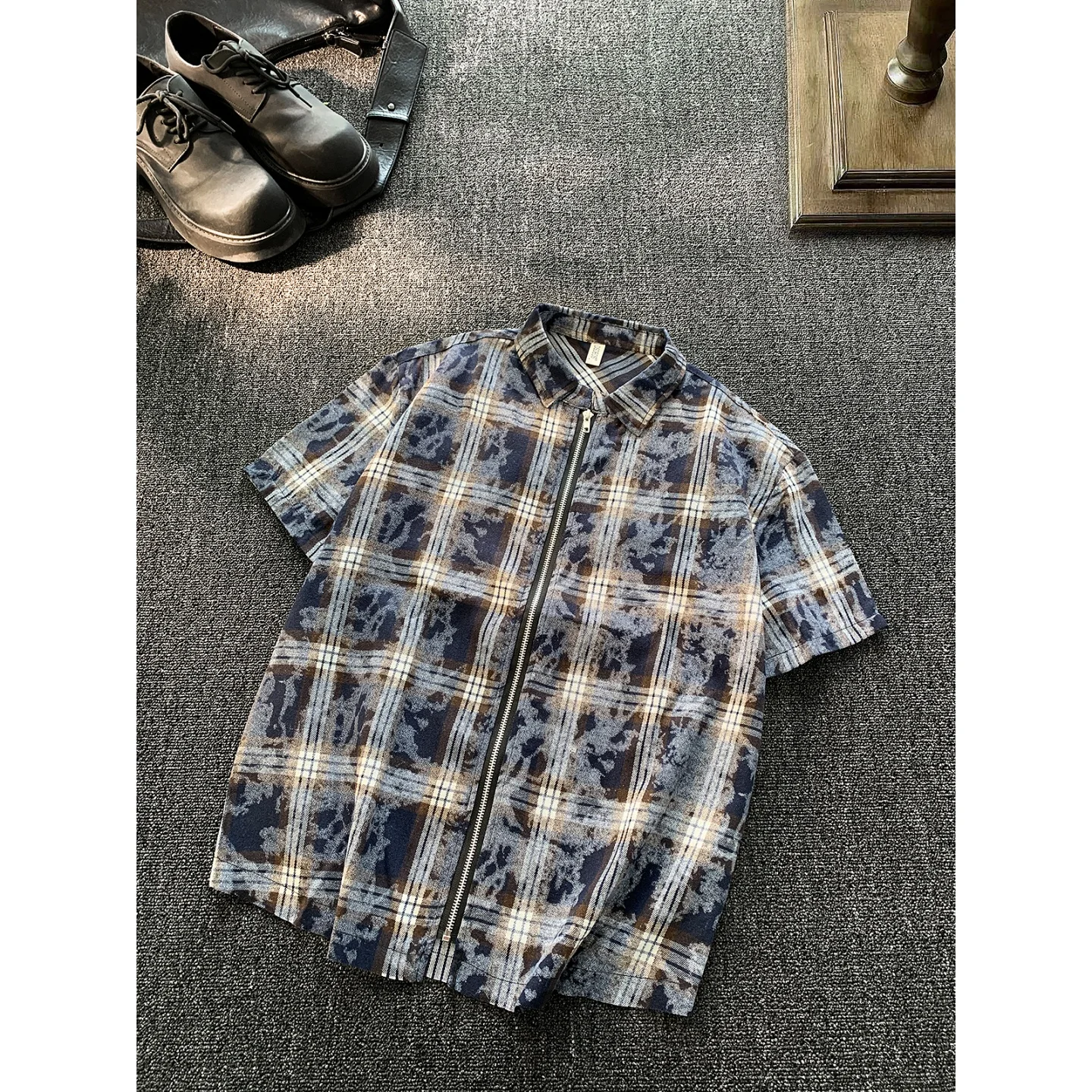 Retro American Dyed Short Sleeve Zipper Cardigan Men's High-End Feeling Cool Couple Plaid Outerwear Breathable Skin-Friendly
Retro American Dyed Short Sleeve Zipper Cardigan Men's High-End Feeling Cool Couple Plaid Outerwear Breathable Skin-Friendly