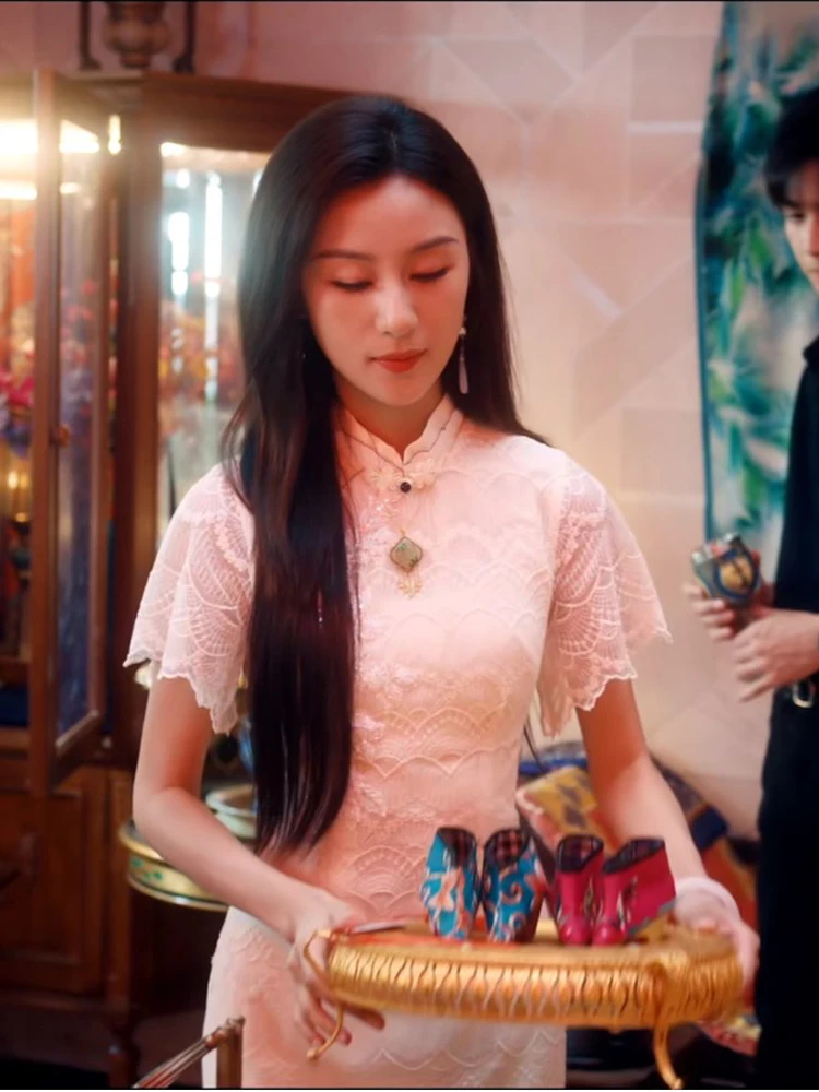 Champagne Lace Women's Ele Simple Sle Summer New Version Ladylike Long Qipao ort Sve Low Slit Daily Wear
Champagne Lace Women's Ele Simple Sle Summer New Version Ladylike Long Qipao ort Sve Low Slit Daily Wear