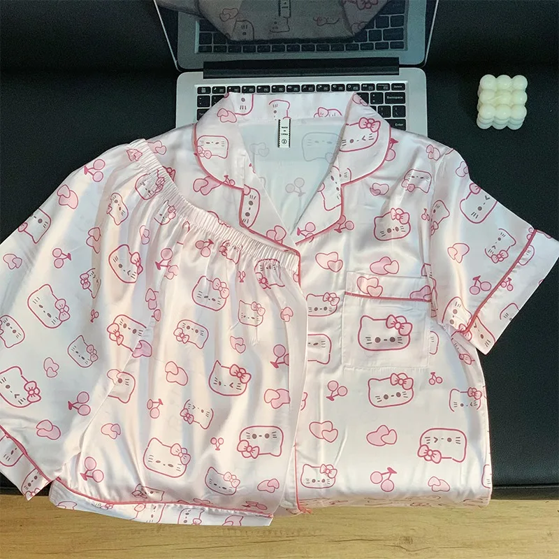 New summer women's cartoon Hello Kitty cute shorts and shorts comfortable loungewear two-piece set
New summer women's cartoon Hello Kitty cute shorts and shorts comfortable loungewear two-piece set