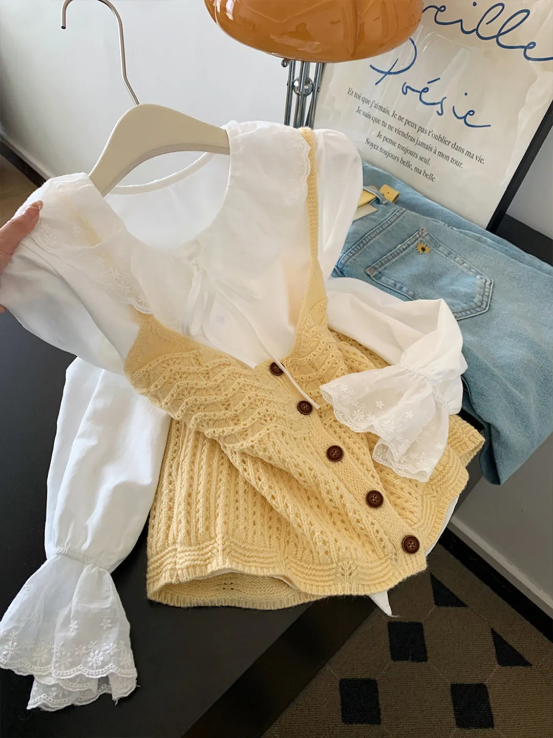 Sweet Short Open Cardigan Vest Tank Top Overlap Strap Personality Top Small Size Spring Super Popular Age Reduction Top
Sweet Short Open Cardigan Vest Tank Top Overlap Strap Personality Top Small Size Spring Super Popular Age Reduction Top