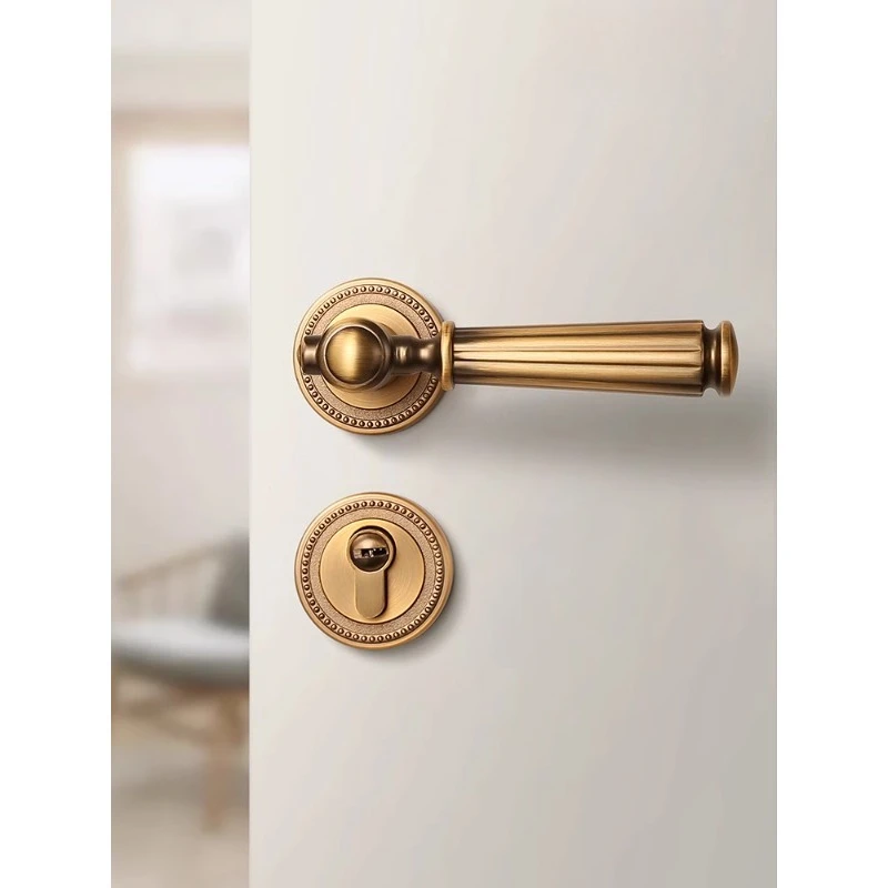French brass door lock indoor bedroom room retro door handle American silent magnetic door lock
French brass door lock indoor bedroom room retro door handle American silent magnetic door lock