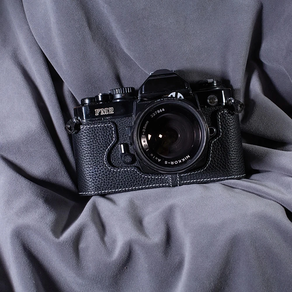 For Nikon F3 FE2 F3AF F3TF F3HP DF FM2 Case Genuine Leather DF Half Case FM2 Half Bag Handmade Camera Bag F3 Protective Case
For Nikon F3 FE2 F3AF F3TF F3HP DF FM2 Case Genuine Leather DF Half Case FM2 Half Bag Handmade Camera Bag F3 Protective Case
