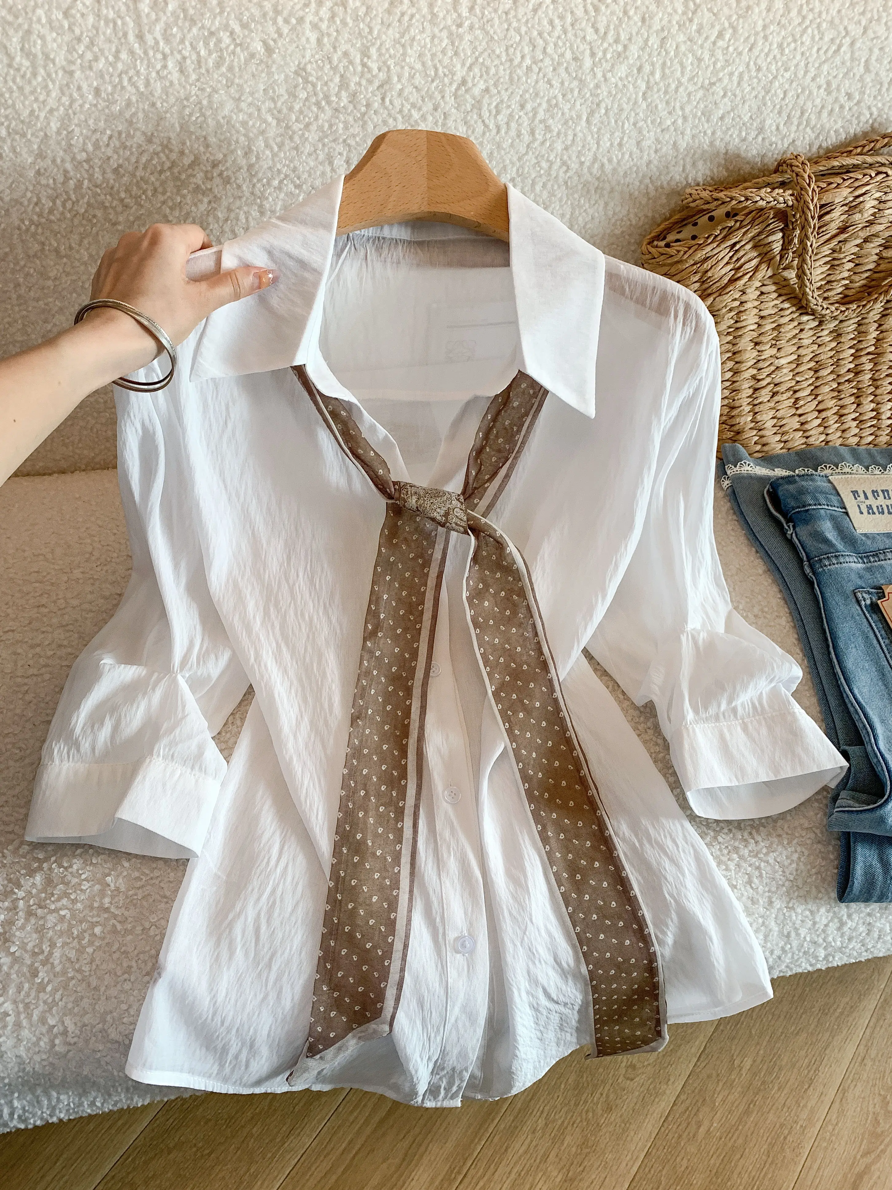Elegant Silk Scarf Belted Shirt Women Summer Thin Five-Quarter Sleeve Open Cardigan Commute Loose Personality Top
Elegant Silk Scarf Belted Shirt Women Summer Thin Five-Quarter Sleeve Open Cardigan Commute Loose Personality Top