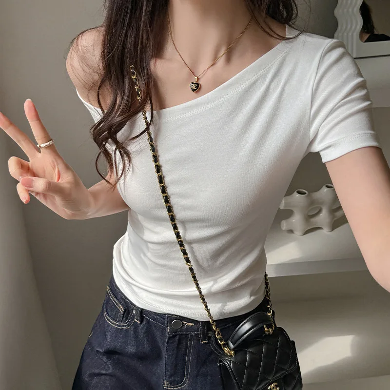 Summer Modal one-word collar off-the-shoulder design short-sleeved t-shirt women's Korean high-end sexy casual top
Summer Modal one-word collar off-the-shoulder design short-sleeved t-shirt women's Korean high-end sexy casual top