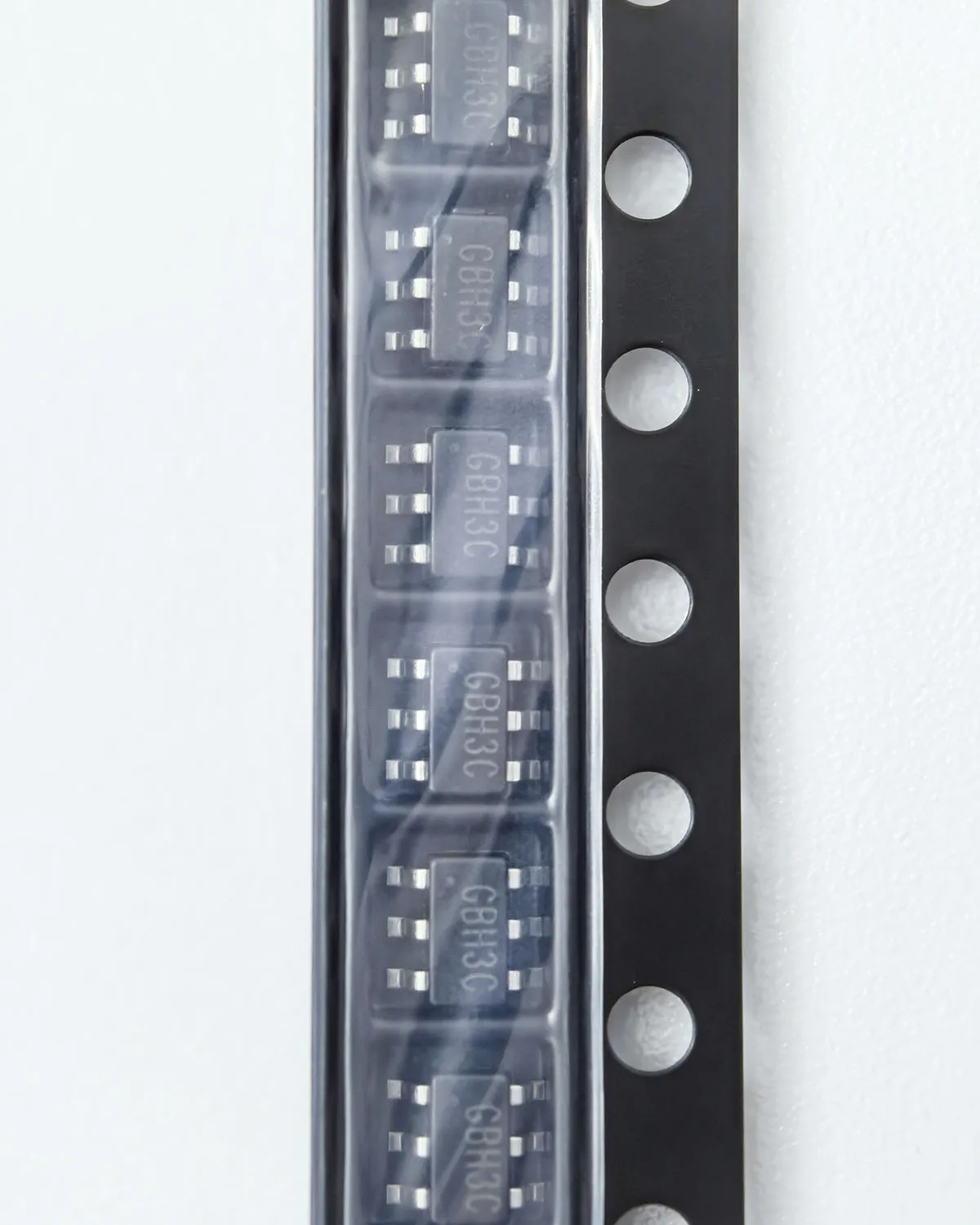 MP2359DJ MP2359DJ-LF-Z GBH3C MP2359 IF8FD IF8KH IF8NX IF8KK IF8EE IF8DE IF8DD 1A 30 В 1,4 МГц DC-DC понижающий регулятор микросхема
MP2359DJ MP2359DJ-LF-Z GBH3C MP2359 IF8FD IF8KH IF8NX IF8KK IF8EE IF8DE IF8DD 1A 30 В 1,4 МГц DC-DC понижающий регулятор микросхема