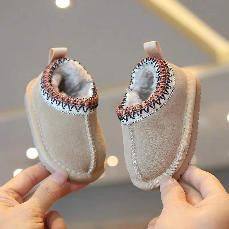 Children's Winter Snow Boots Warm Cotton Shoes for Toddler Little Kids Boys Girls Fleece Lined Thickened Ethnic Trendy Footwear
Children's Winter Snow Boots Warm Cotton Shoes for Toddler Little Kids Boys Girls Fleece Lined Thickened Ethnic Trendy Footwear