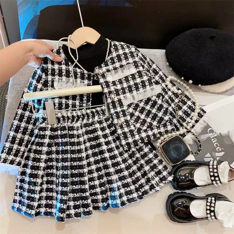 Spring and Autumn Girls' Set Fashion Korean Style Children's Checkered Casual Coat Short Skirt Small Fragrant Style Two piece Se
Spring and Autumn Girls' Set Fashion Korean Style Children's Checkered Casual Coat Short Skirt Small Fragrant Style Two piece Se