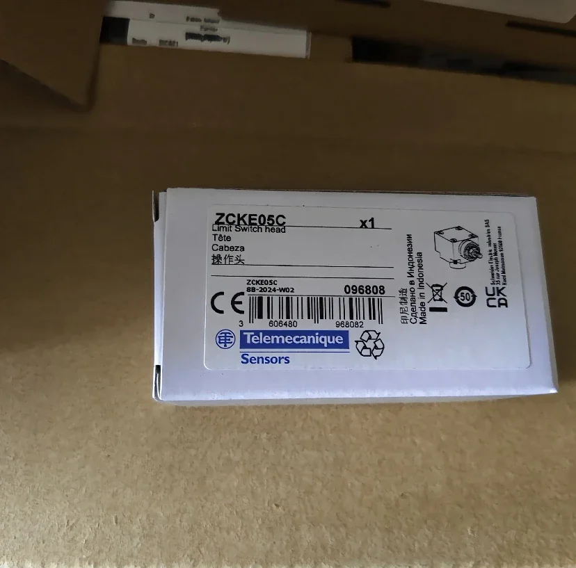 Brand new original ZCKE05C
Brand new original ZCKE05C