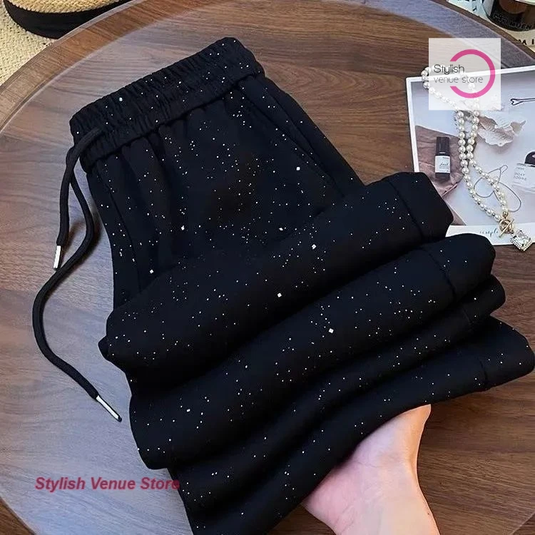 American style black all over the sky rhinestone wide-leg pants women's summer new fashion high waist straight casual pants.
American style black all over the sky rhinestone wide-leg pants women's summer new fashion high waist straight casual pants.