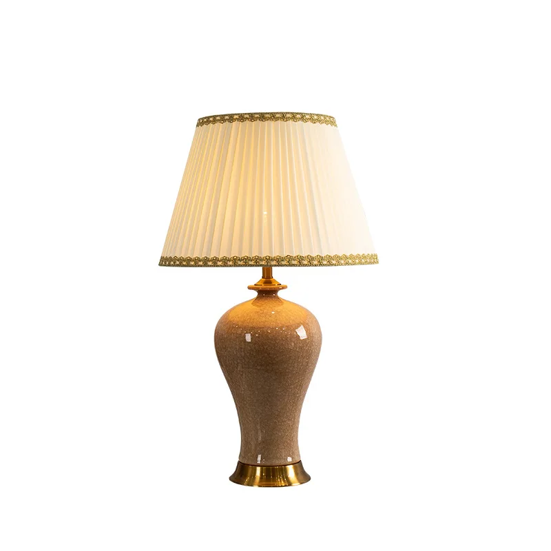 All-copper new Chinese decorative table lamp, bedroom bedside lamp, warm and simple European living room coffee table beige
All-copper new Chinese decorative table lamp, bedroom bedside lamp, warm and simple European living room coffee table beige