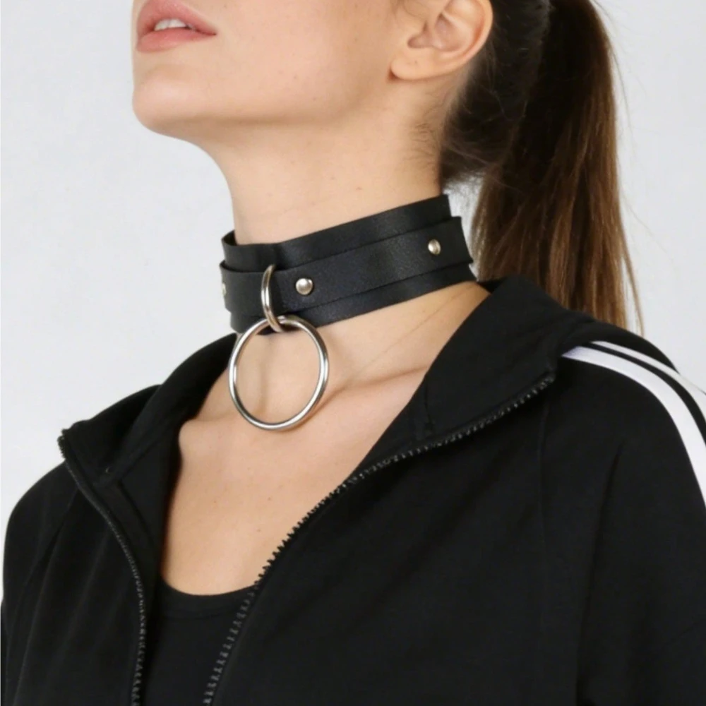 PU Leather Adjustable Women's Fashion Necklace Gothic Punk Y2K Style Collar Retro Erotic Couple Dating or Nightclub Accessories
PU Leather Adjustable Women's Fashion Necklace Gothic Punk Y2K Style Collar Retro Erotic Couple Dating or Nightclub Accessories