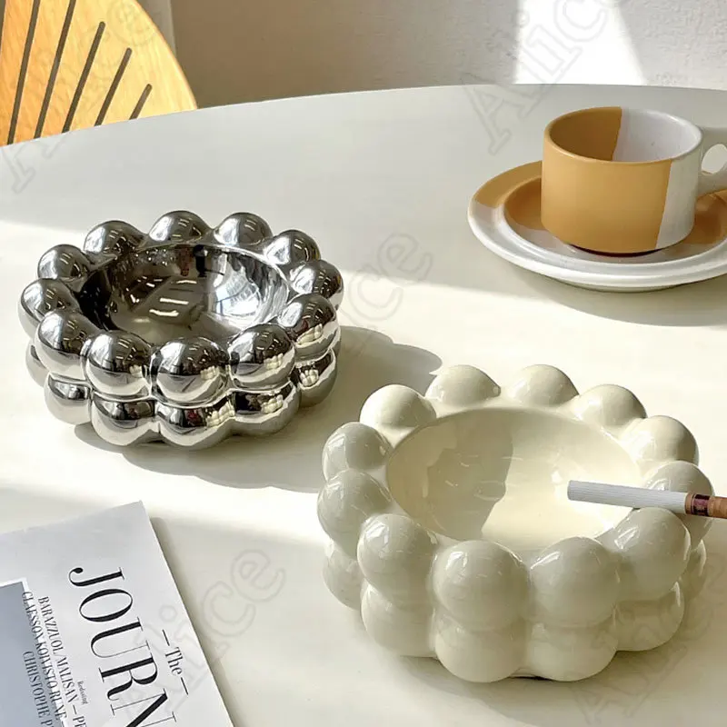 Creative Silvery Bubble Ceramic Ashtray Office Tea Table Desktop Cute Ashtray Ornament Nordic Modern Simplicity Home Accessories
Creative Silvery Bubble Ceramic Ashtray Office Tea Table Desktop Cute Ashtray Ornament Nordic Modern Simplicity Home Accessories
