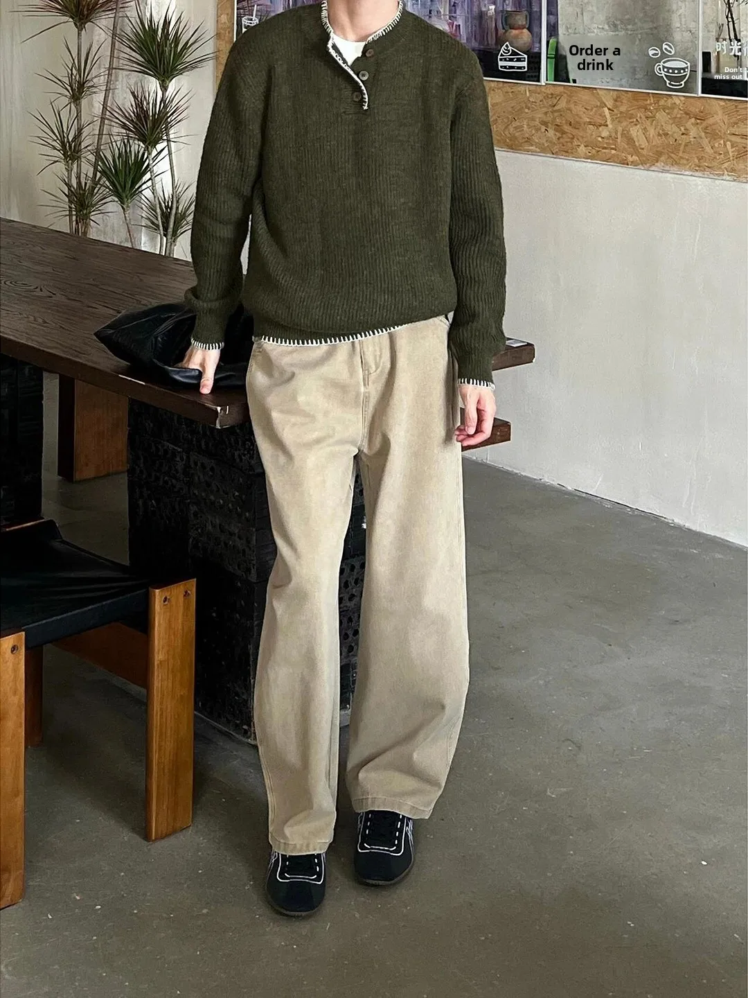 Вязаный свитер ручной работы в стиле милитари для мужчин, осенний, в стиле Old Money, свободный крой, с воротником Хенли, мягкий, свободный крой, Soft P...
Вязаный свитер ручной работы в стиле милитари для мужчин, осенний, в стиле Old Money, свободный крой, с воротником Хенли, мягкий, свободный крой, Soft P...