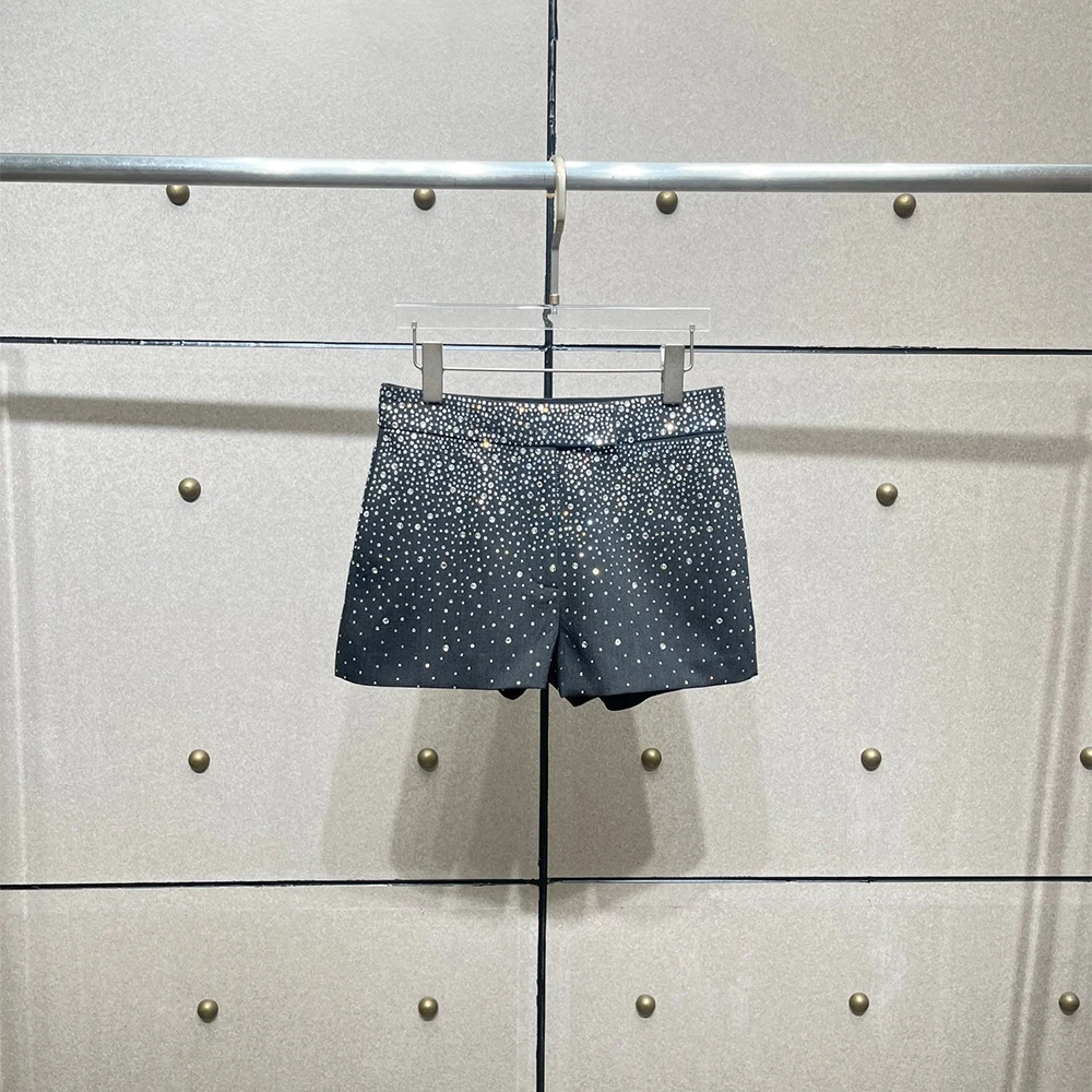 Шорты женские из шерстяной смеси с эффектом звездного неба и стразами, элегантные, удобные для повседневной носки, с высокой талией, весна 2026, новинка Y2K
Шорты женские из шерстяной смеси с эффектом звездного неба и стразами, элегантные, удобные для повседневной носки, с высокой талией, весна 2026, новинка Y2K