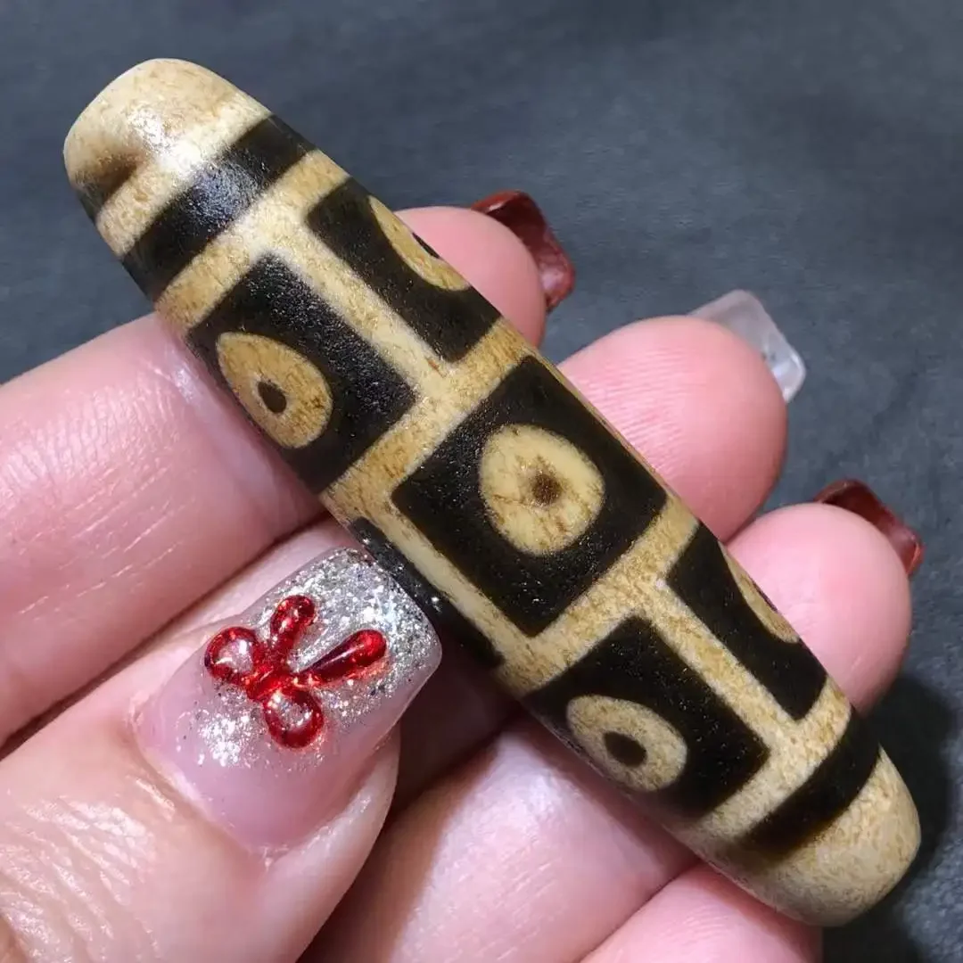 Rare Energy Tibetan Old Agate Buddha's Heart 9 EyesTotem dZi Bead pendant57.9×13.8mm
Rare Energy Tibetan Old Agate Buddha's Heart 9 EyesTotem dZi Bead pendant57.9×13.8mm