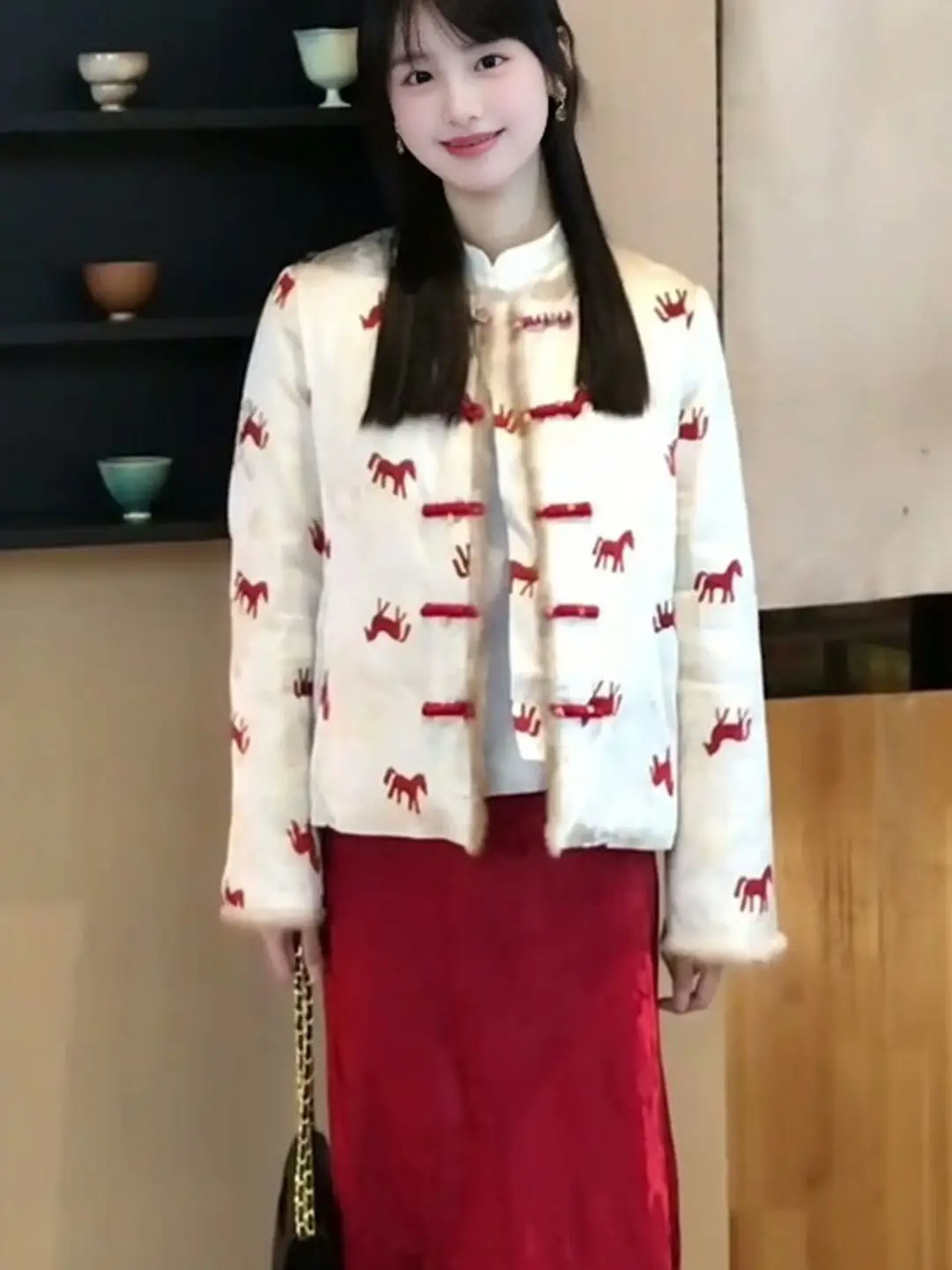 New Chinese Sle Double-Sided Wear Women's down Jaet Embroidered Button Cotton Coat ular Winter Faion ort Outerwear
New Chinese Sle Double-Sided Wear Women's down Jaet Embroidered Button Cotton Coat ular Winter Faion ort Outerwear