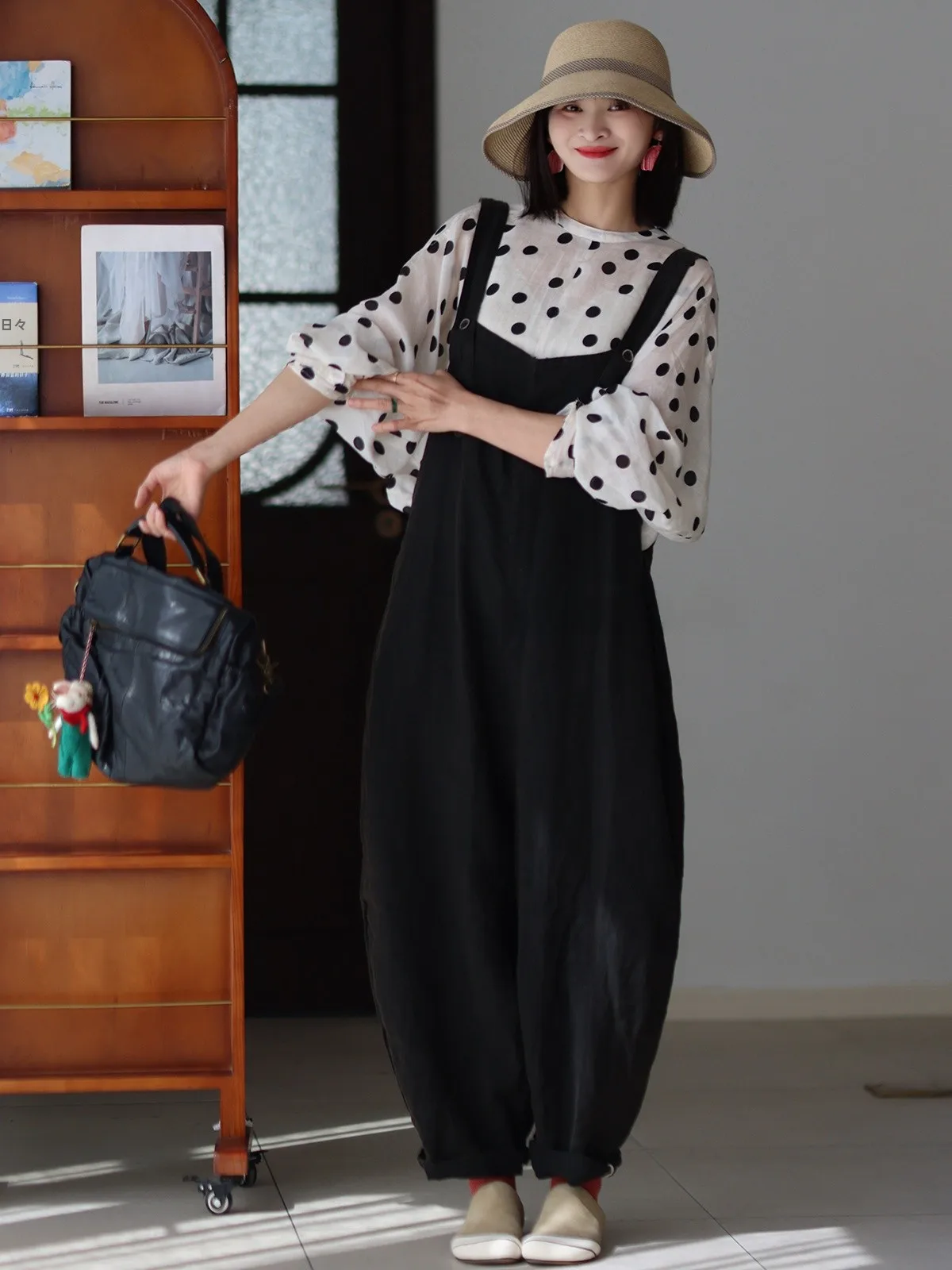 Original Design Spring Summer Women's Loose Wide Leg Pants Slimming Effect Japanese Style High Waist Overalls Commute Style
Original Design Spring Summer Women's Loose Wide Leg Pants Slimming Effect Japanese Style High Waist Overalls Commute Style
