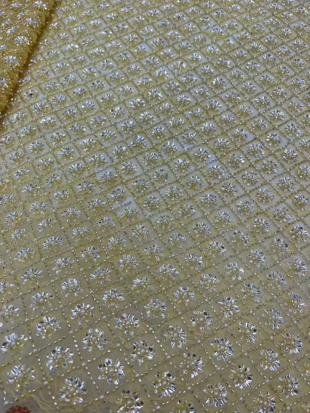 Gold High-end Heavy Beads Fabric, Latest African Luxury Sequins Groom Embroidery Fabrics, French Tulle Lace for Sewing Wedding
Gold High-end Heavy Beads Fabric, Latest African Luxury Sequins Groom Embroidery Fabrics, French Tulle Lace for Sewing Wedding