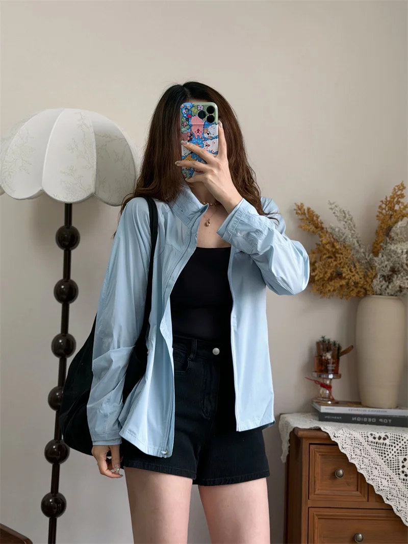 Ultra-Thin Breathable Waterproof Sun-Protective Women's Outdoor Sporty Jacket Lightweight Spring Summer Nylon Spandex Coat
Ultra-Thin Breathable Waterproof Sun-Protective Women's Outdoor Sporty Jacket Lightweight Spring Summer Nylon Spandex Coat