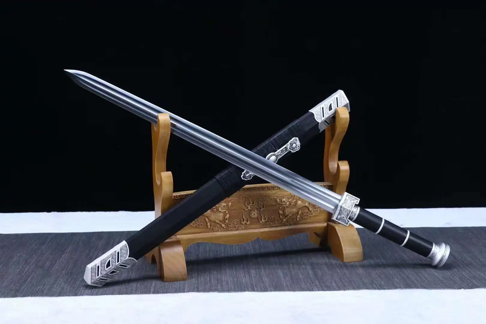 Chinese Moyang jiàn Sword, Real Handforged Folded Multiple Refined Damascus Pattern Steel Blade, Top Rosewood Sheath, Unsharp
Chinese Moyang jiàn Sword, Real Handforged Folded Multiple Refined Damascus Pattern Steel Blade, Top Rosewood Sheath, Unsharp