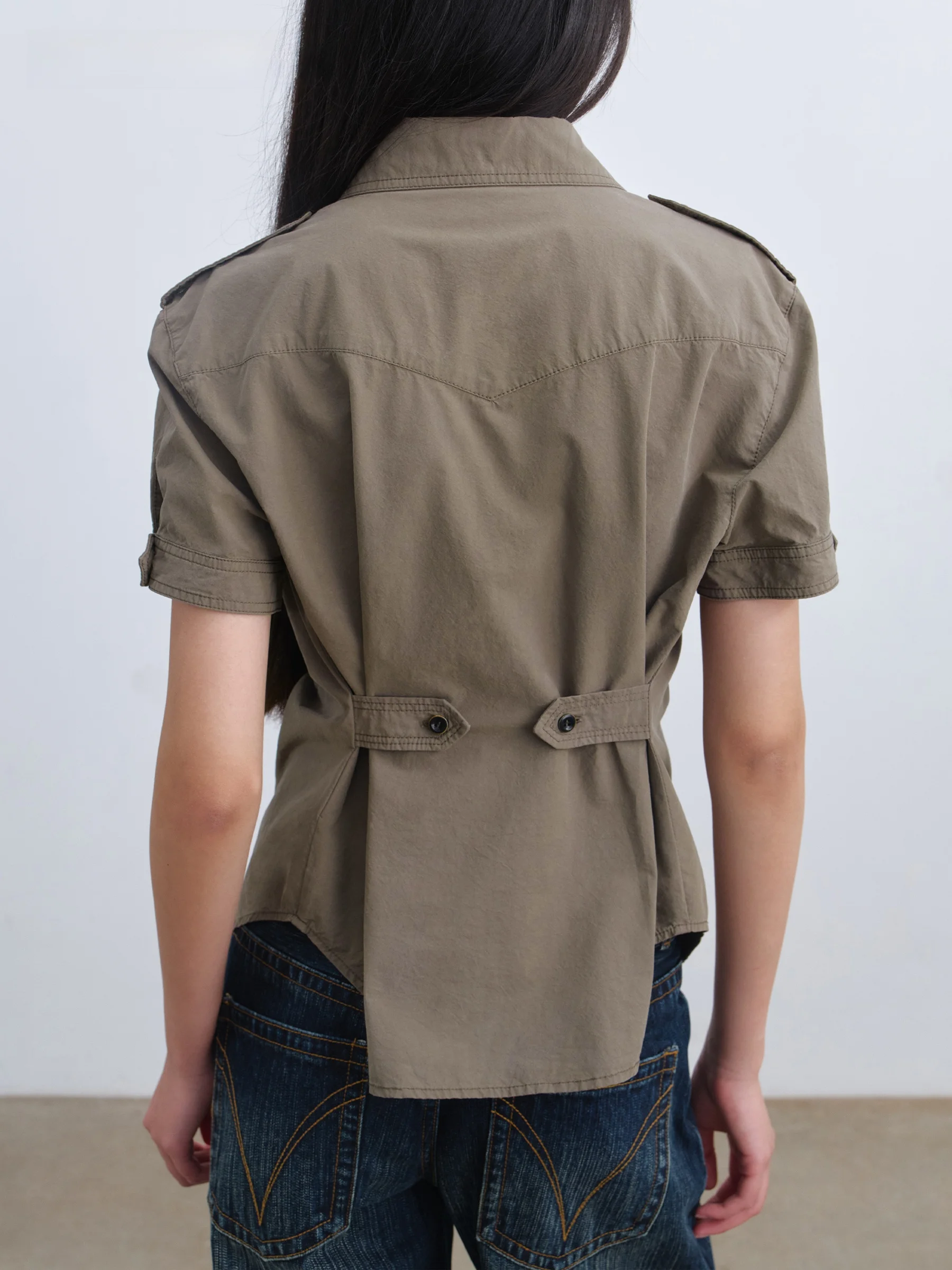 VERMO Vintage Washed Short Sleeve Shirt Adjustable Waist Texture Folded Women's Cotton Regular Fit Open Cardigan Spring 2026
VERMO Vintage Washed Short Sleeve Shirt Adjustable Waist Texture Folded Women's Cotton Regular Fit Open Cardigan Spring 2026
