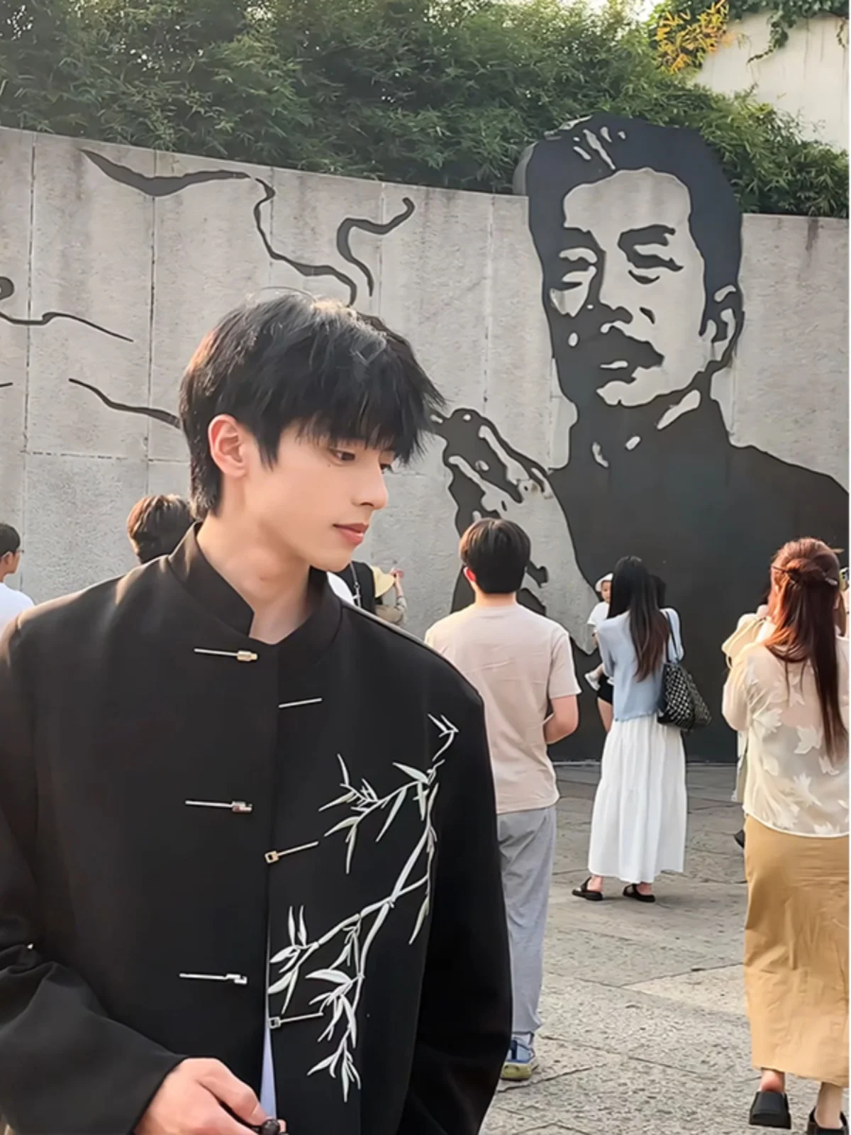 New Chinese Sle Men's Suit Jaet Embroidered Bamboo Padded oulder Aircrt Bule Casual Western Clothes
New Chinese Sle Men's Suit Jaet Embroidered Bamboo Padded oulder Aircrt Bule Casual Western Clothes