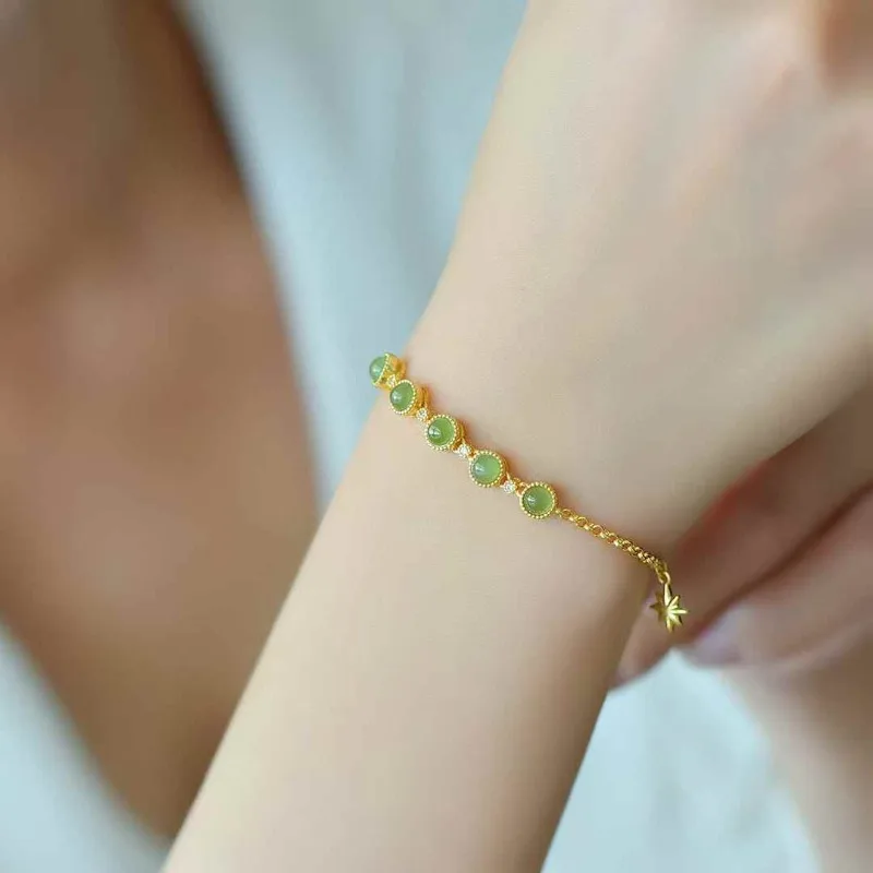 Fashion natural jade inlaid with Hetian jade and Jasper fashion bracelet for men and women jewelry lovers birthday holiday gifts
Fashion natural jade inlaid with Hetian jade and Jasper fashion bracelet for men and women jewelry lovers birthday holiday gifts
