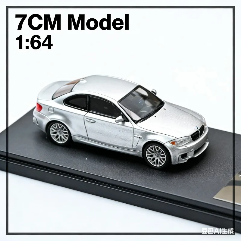 7CM Model 1:64 BMW 1M Coupe E82 Cast-Plastic Simulation Alloy Automobile Model, Boys' Toy Collection Decoration Item.
7CM Model 1:64 BMW 1M Coupe E82 Cast-Plastic Simulation Alloy Automobile Model, Boys' Toy Collection Decoration Item.