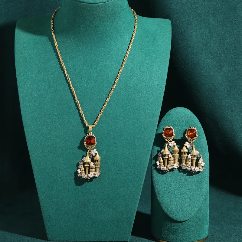 Gold Color Vintage Castle Jewelry Sets Woman Zircon Flower Orange Crystal Design Pendent Necklace And Drop Earrings Banquet Gift
Gold Color Vintage Castle Jewelry Sets Woman Zircon Flower Orange Crystal Design Pendent Necklace And Drop Earrings Banquet Gift