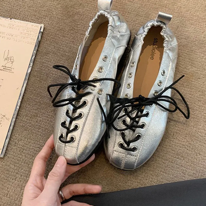 Elegant French Lace-up Braided Hollow Flat-bottomed Women's Shoes 2026 New Spring Summer Casual Women's Ballet Shoes
Elegant French Lace-up Braided Hollow Flat-bottomed Women's Shoes 2026 New Spring Summer Casual Women's Ballet Shoes