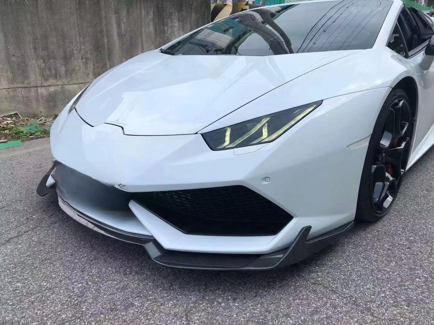 Wholesale RZ Style Carbon Fiber Front Lip Front Bumper for Huracan LP610 LP600 LP580 Chin Lip Spoiler Lips Body Kit
Wholesale RZ Style Carbon Fiber Front Lip Front Bumper for Huracan LP610 LP600 LP580 Chin Lip Spoiler Lips Body Kit