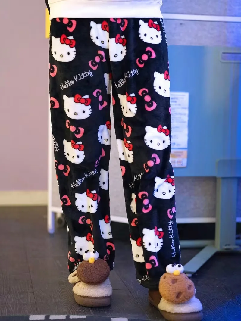 Sanrio Family Kuromi Hello Kitty плюшевые спальные штаны осень-зима теплая мультяшная пара для взрослых и детей повседневная одежда
Sanrio Family Kuromi Hello Kitty плюшевые спальные штаны осень-зима теплая мультяшная пара для взрослых и детей повседневная одежда