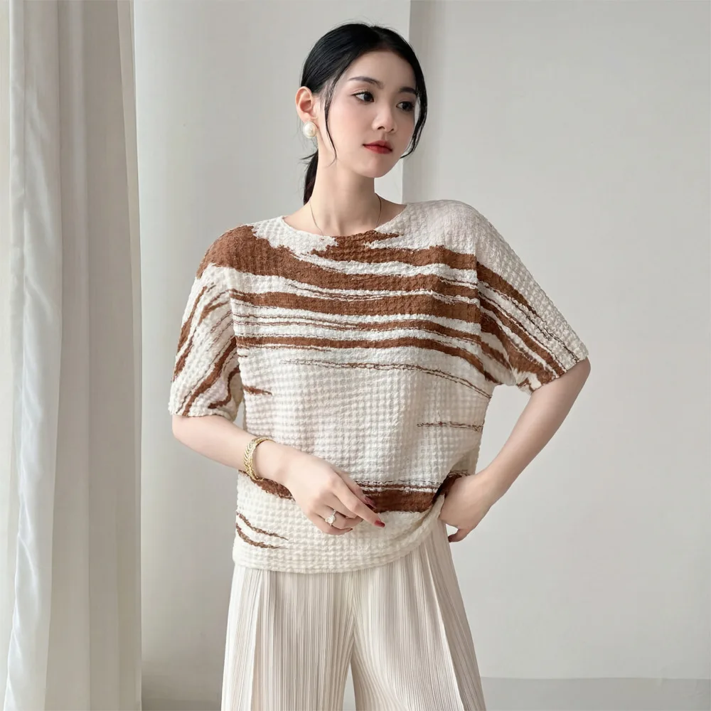 Striped Tie Dye Women Short Sleeved T-shirt 2026 Summer New Round Neck Loose Slimming Versatile Design Female T-shirt
Striped Tie Dye Women Short Sleeved T-shirt 2026 Summer New Round Neck Loose Slimming Versatile Design Female T-shirt