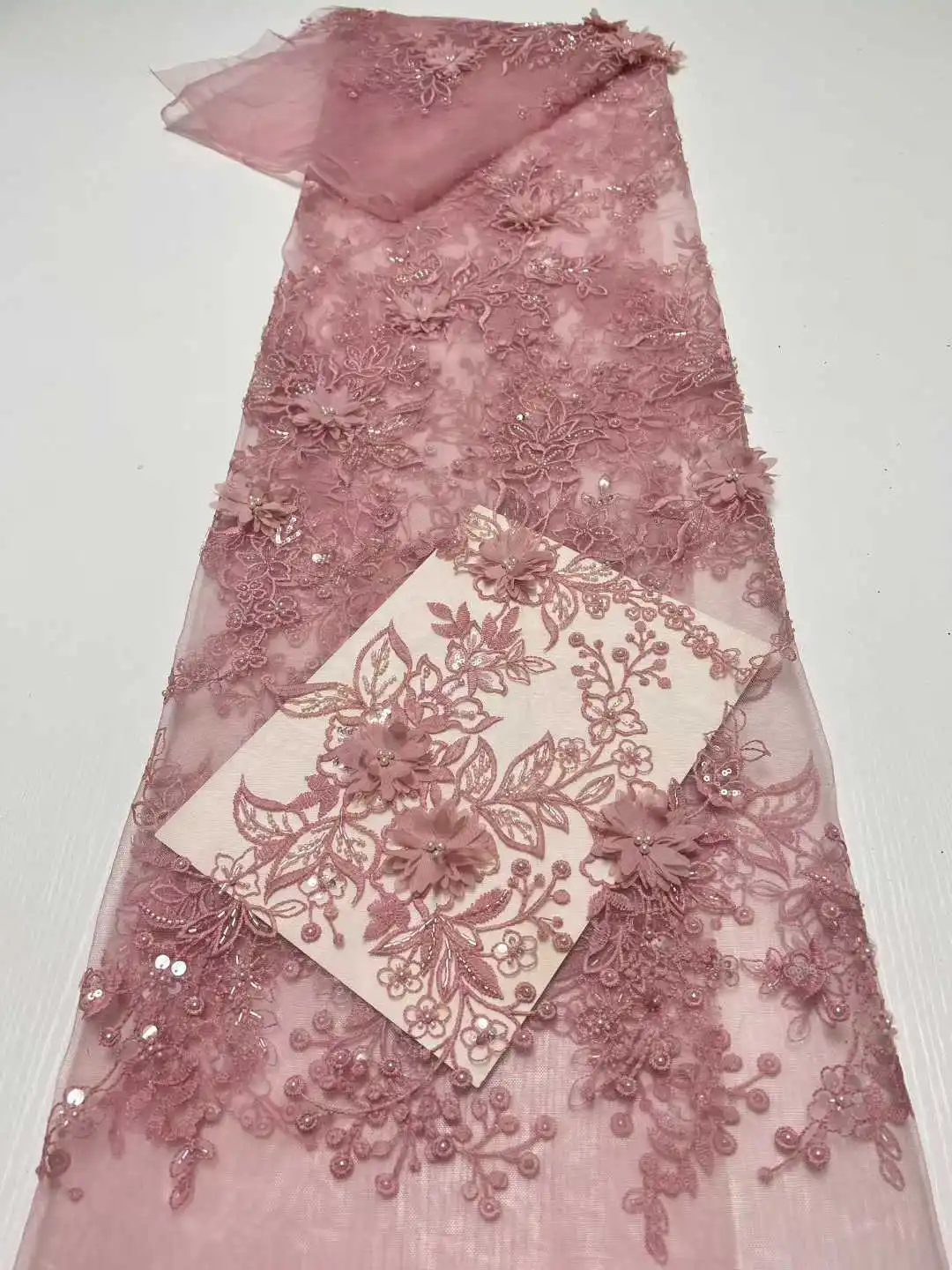 2025 African 3D Flower Lace Fabric Embroidery French Mesh Lace Fabric Sequins Beaded Groom Nigerian Tulle Lace For Party Dresses
2025 African 3D Flower Lace Fabric Embroidery French Mesh Lace Fabric Sequins Beaded Groom Nigerian Tulle Lace For Party Dresses