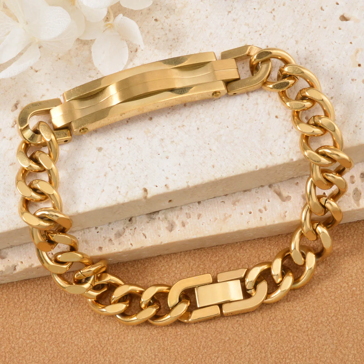 Stainless Steel Gold Plated Bangle for Women Luxury Fashion Bracelet High End Jewelry Gift for Anniversary Birthday Valentine
Stainless Steel Gold Plated Bangle for Women Luxury Fashion Bracelet High End Jewelry Gift for Anniversary Birthday Valentine