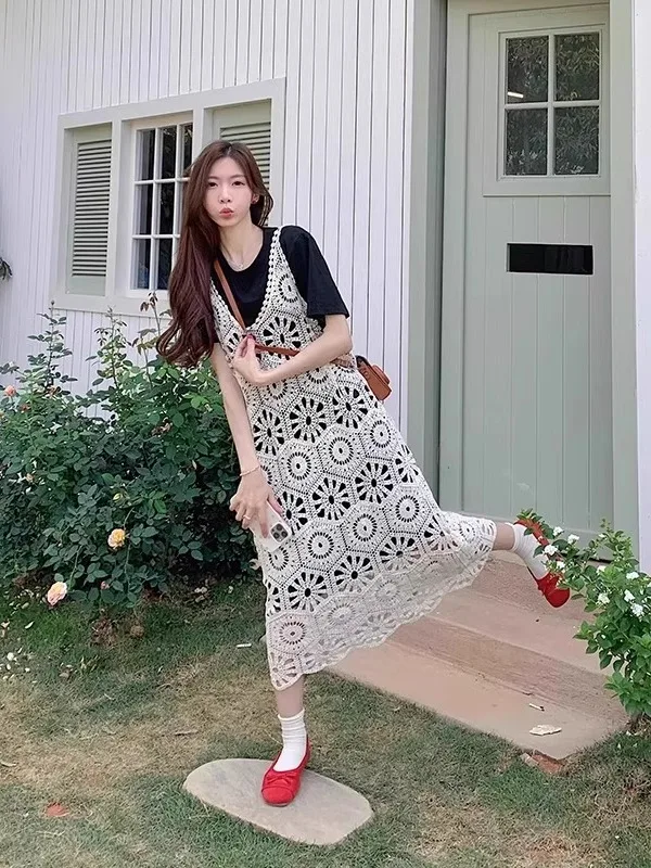 Bohemian Style Hollow out Hook Flower Strap Dress Women's Summer Korean System Layer Short Sleeve T-Shirt Dress Two Piece Set
Bohemian Style Hollow out Hook Flower Strap Dress Women's Summer Korean System Layer Short Sleeve T-Shirt Dress Two Piece Set