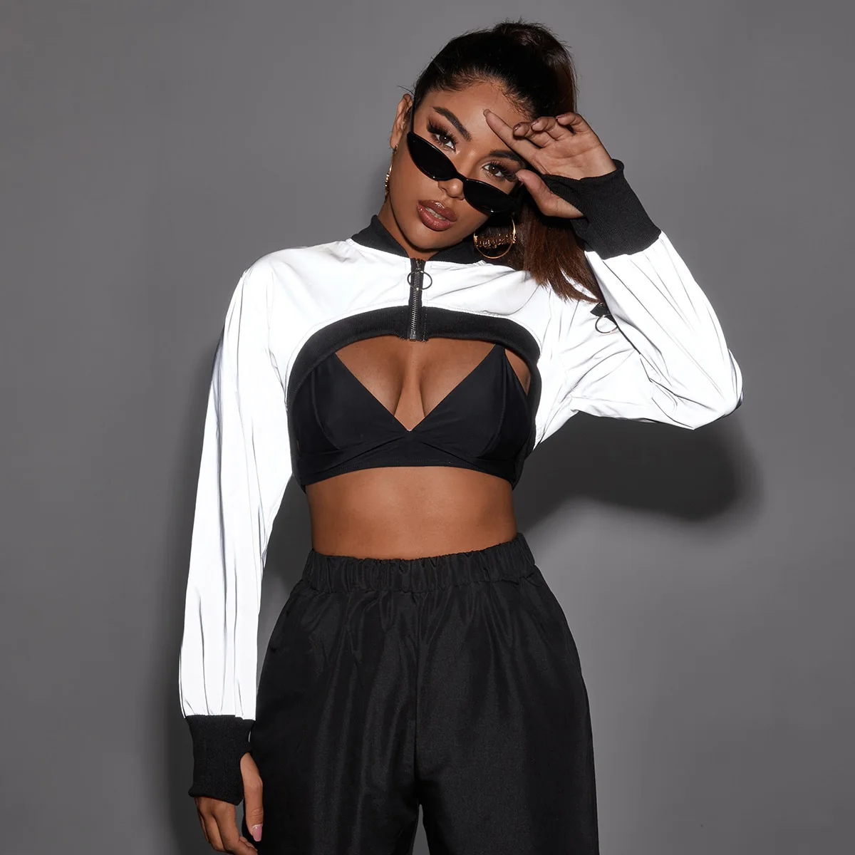 New Women's Clothing Ins Street Style Reflective Fashion Trend Ultra Short Jacket For Women
New Women's Clothing Ins Street Style Reflective Fashion Trend Ultra Short Jacket For Women