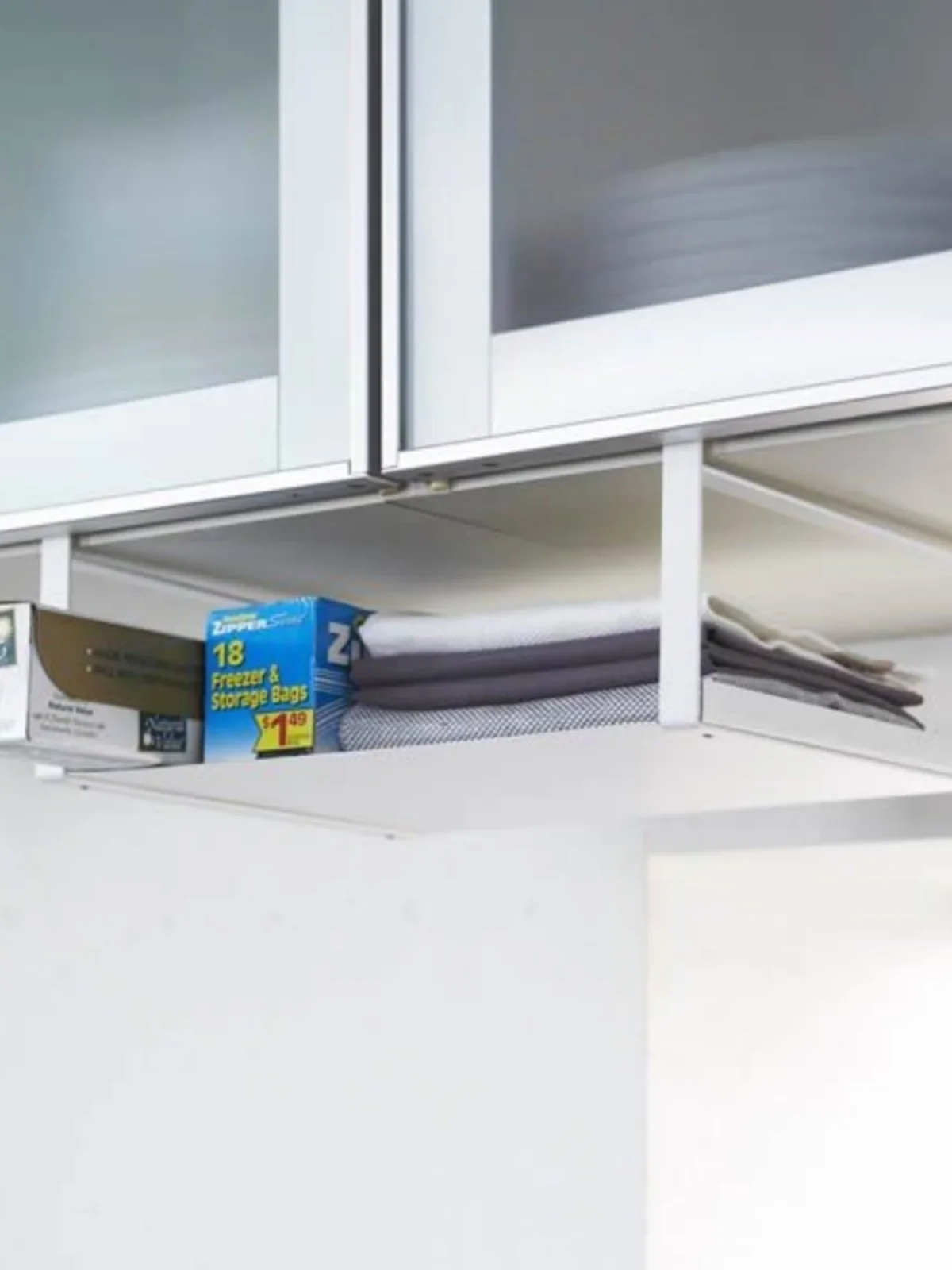 Yamazaki Kitchen Cabinet Under-elf Hanging Basket Storage Ra Iron Material Screw Embedded Installation for Spoons/Spoons
Yamazaki Kitchen Cabinet Under-elf Hanging Basket Storage Ra Iron Material Screw Embedded Installation for Spoons/Spoons
