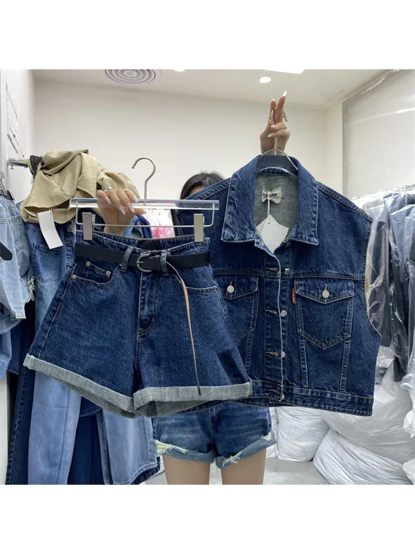 plus Size Denim Vest And Shorts Set Women's Summer Thin High-End Short Coat Two-Piece Suit Fashionable Casual High Waist
plus Size Denim Vest And Shorts Set Women's Summer Thin High-End Short Coat Two-Piece Suit Fashionable Casual High Waist