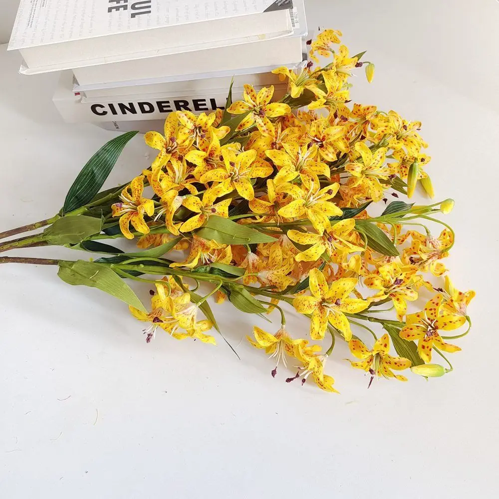 Flame Lily Artificial Flame Lily Floral Arrangement Realistic Simulation Flowers DIY Flower Multicolor Fake Flowers
Flame Lily Artificial Flame Lily Floral Arrangement Realistic Simulation Flowers DIY Flower Multicolor Fake Flowers