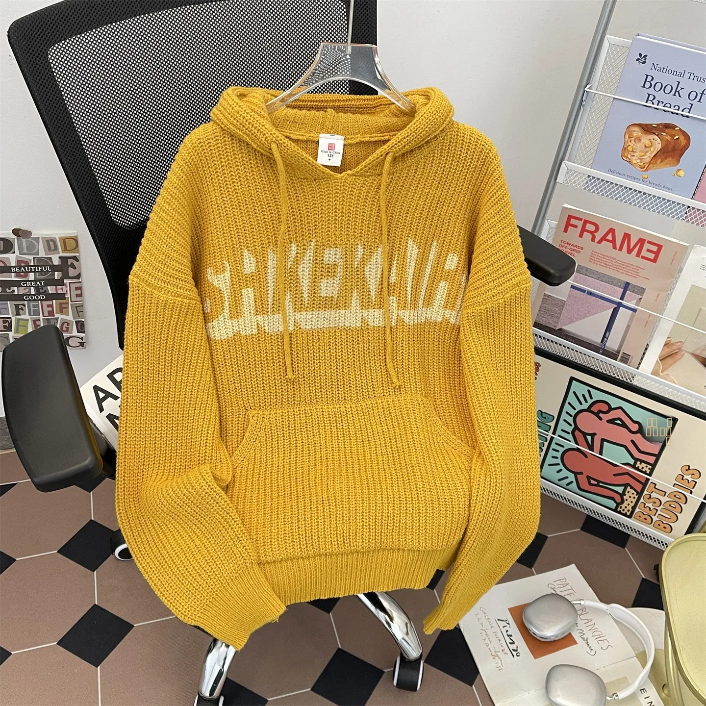 American Vintage Yellow Hooded Knitted Sweater Men's High Street Loose Lazy Feeling Oversize Hoodie Sweatshirt Casual Knitwear
American Vintage Yellow Hooded Knitted Sweater Men's High Street Loose Lazy Feeling Oversize Hoodie Sweatshirt Casual Knitwear
