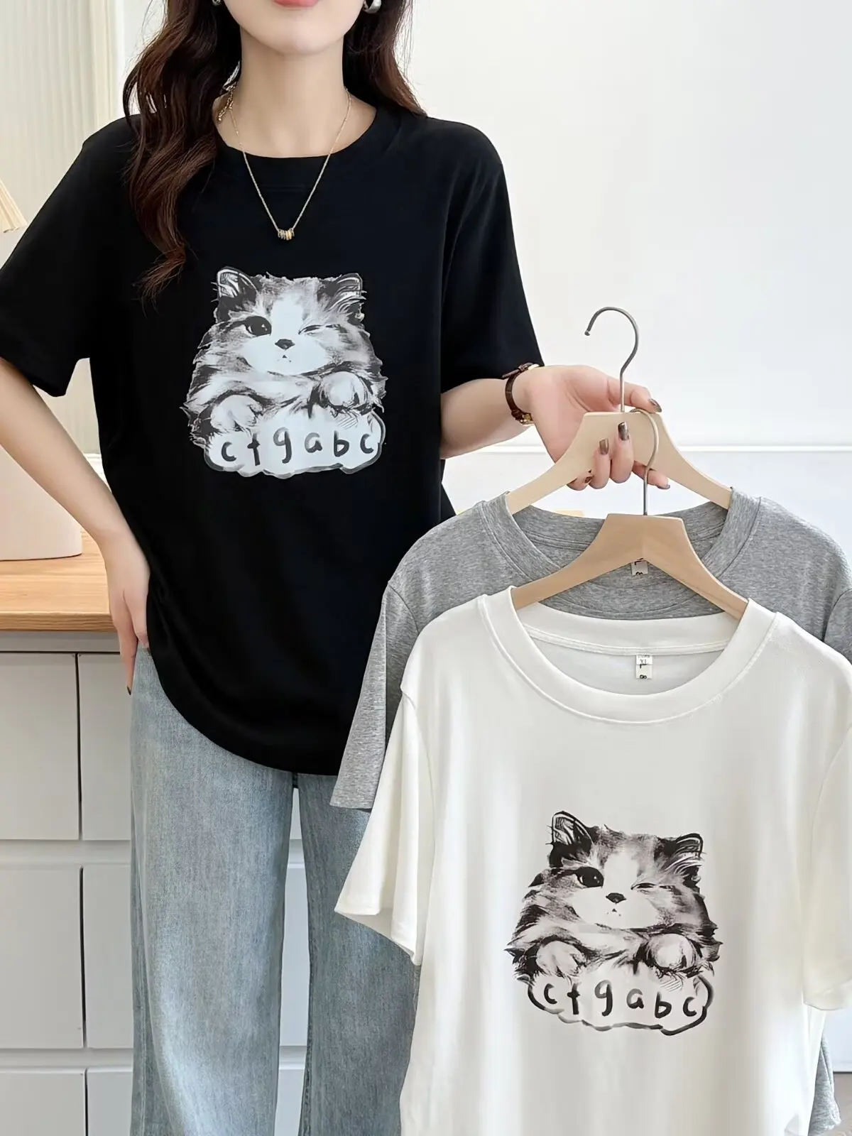 plus Size Women's Cotton T-Shirt Short Sleeve Cartoon Print Loose Fit Breathable Casual Top Summer Fashion Ladies' Wear
plus Size Women's Cotton T-Shirt Short Sleeve Cartoon Print Loose Fit Breathable Casual Top Summer Fashion Ladies' Wear