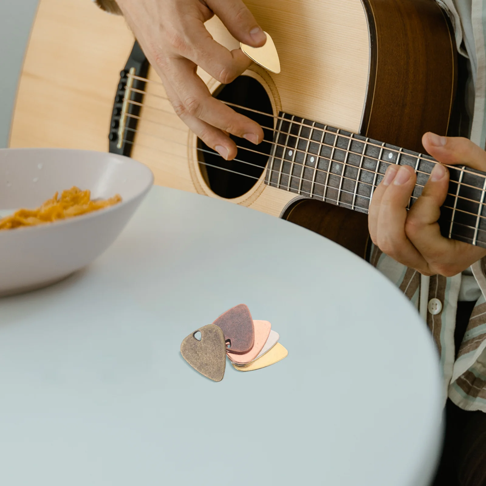 5Pcs Metal Guitar Picks Stainless Steel Durable Bright Tone for Electric Acoustic Bass Guitar Accessories Ukulele Picks
5Pcs Metal Guitar Picks Stainless Steel Durable Bright Tone for Electric Acoustic Bass Guitar Accessories Ukulele Picks