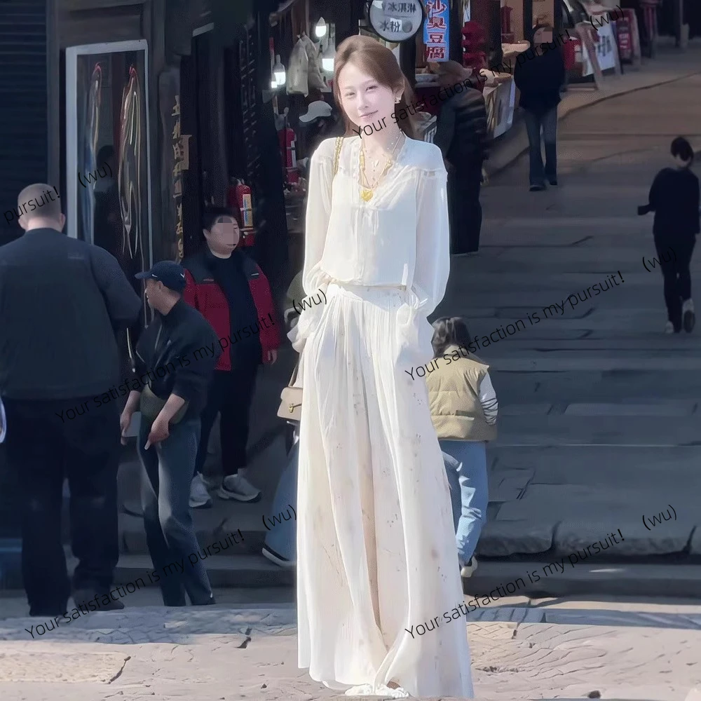 25 популярных высококачественных темпераментных белых костюмов знаменитостей 
25 популярных высококачественных темпераментных белых костюмов знаменитостей