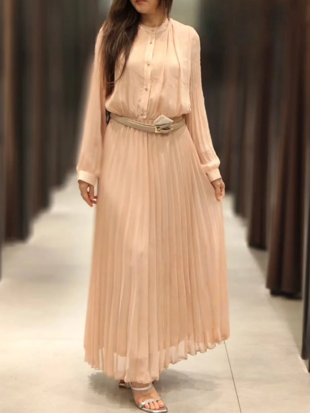 Pleated Midi Dress With Belt Women Autumn Fashionable O Neck Long Sleeved Casual Elasticated Waist Female Midi Dress
Pleated Midi Dress With Belt Women Autumn Fashionable O Neck Long Sleeved Casual Elasticated Waist Female Midi Dress