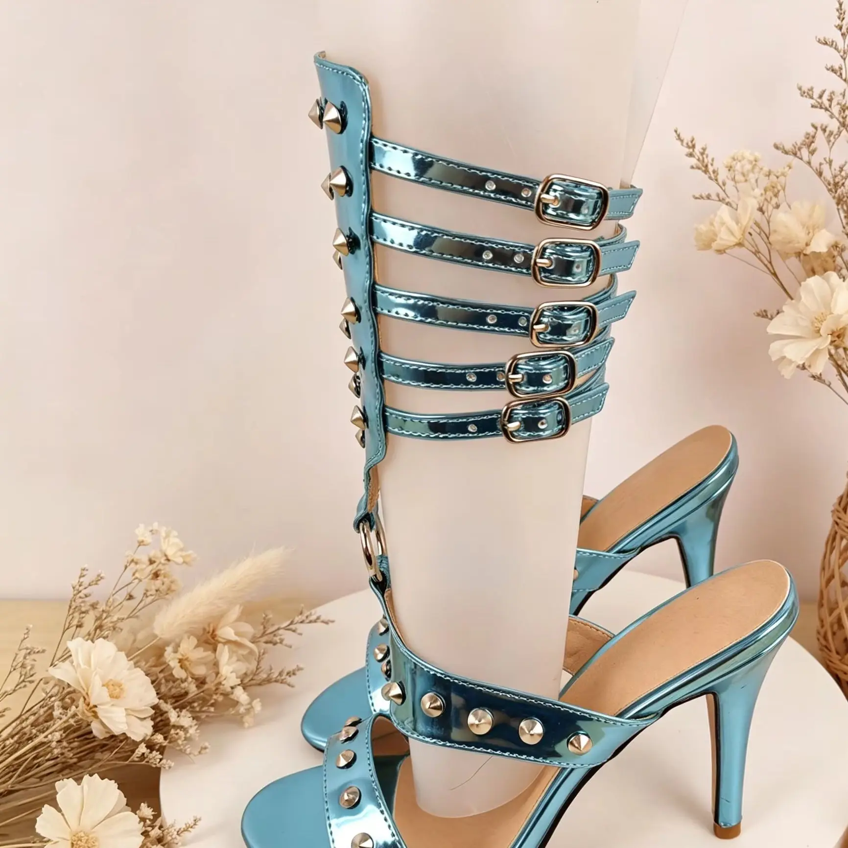 Metallic Blue Spiked Stud Women Sandals Open Toe Multi‑Strap Cutout Thin High Heels Punk Party Pumps Edgy Female Footwear Shoes
Metallic Blue Spiked Stud Women Sandals Open Toe Multi‑Strap Cutout Thin High Heels Punk Party Pumps Edgy Female Footwear Shoes